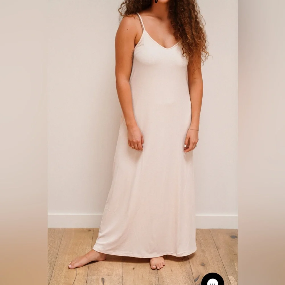 Carly Jean Los Angeles Favorite Ribbed Spaghetti Maxi Dress - Picture 2 of 10